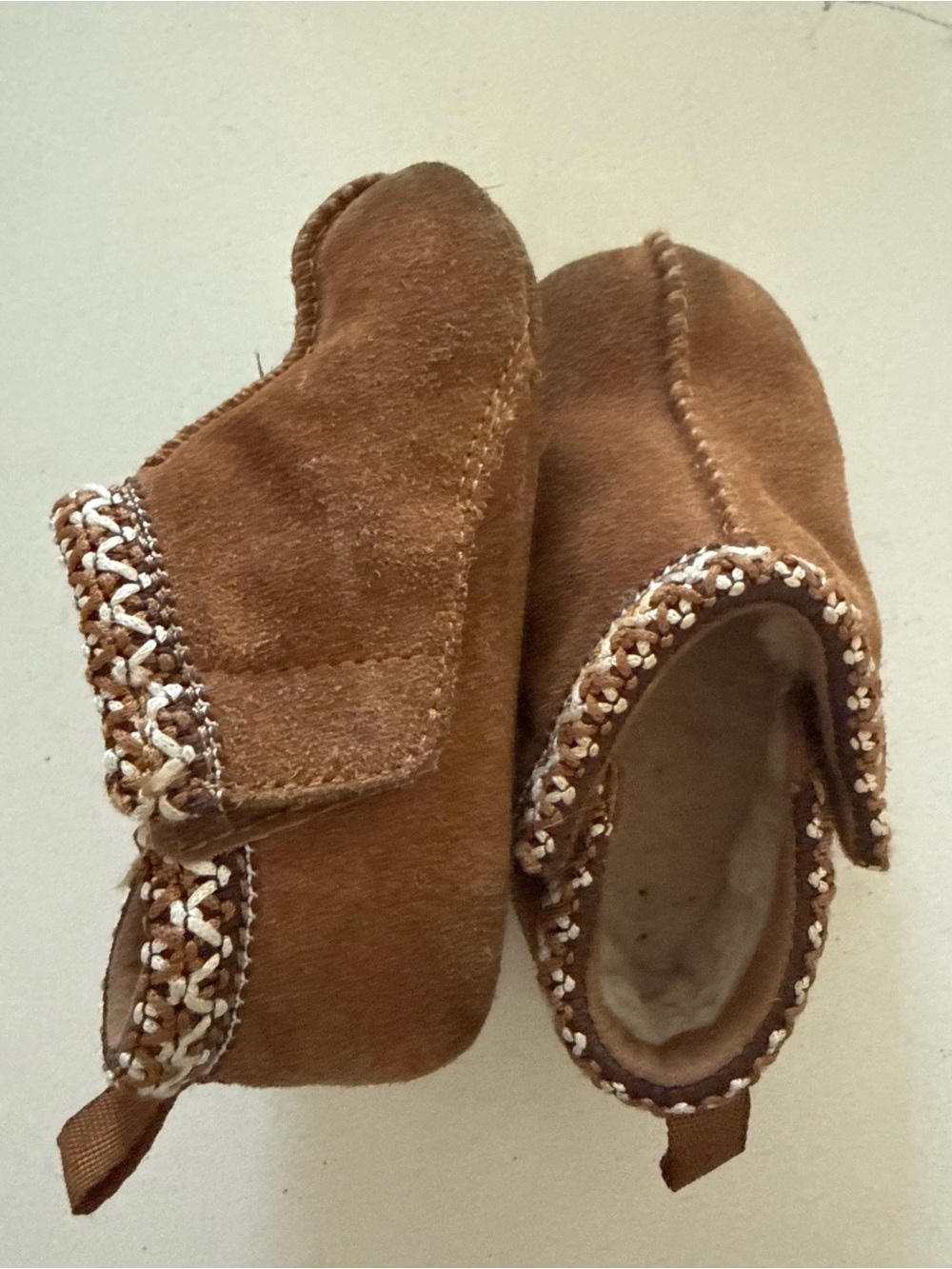 Toddler UGG Baby Tasman Suede Moccasin Slippers Good Used Condition Sz 4